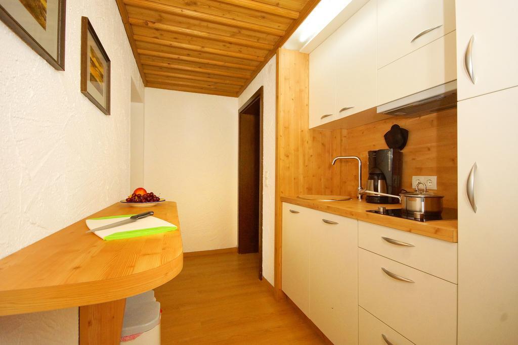 Gaestehaus Schuler Riezlern Rum bild
