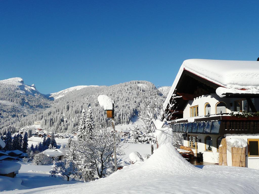 Gaestehaus Schuler Riezlern Exteriör bild