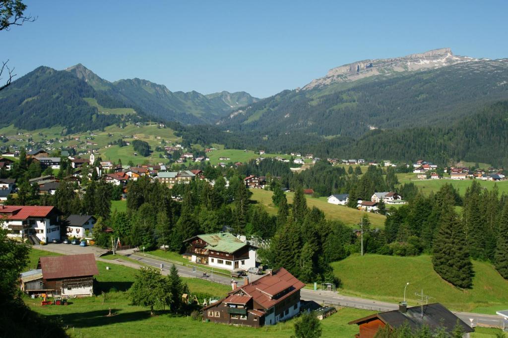 Gaestehaus Schuler Riezlern Exteriör bild